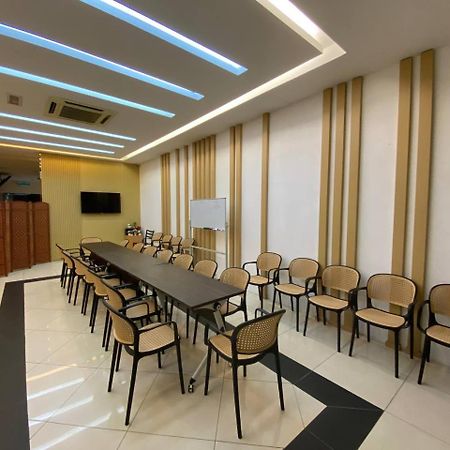 Bangi Business Hotel Kampong Sungai Ramal Dalam Ngoại thất bức ảnh