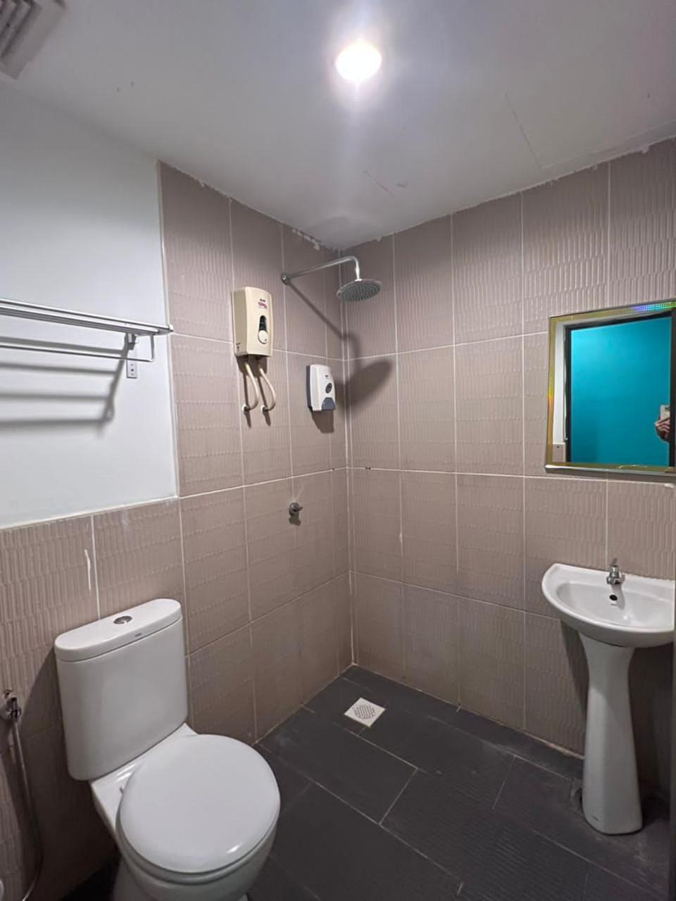 Bangi Business Hotel Kampong Sungai Ramal Dalam Ngoại thất bức ảnh